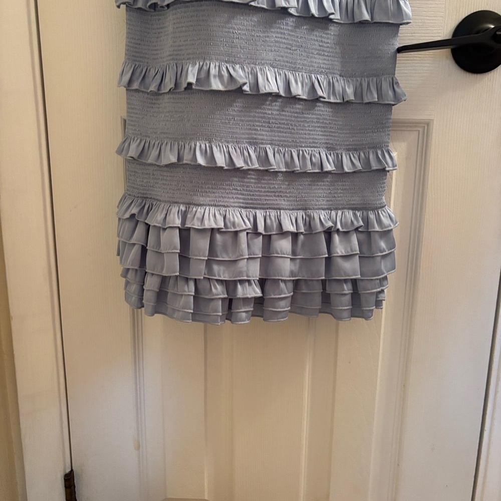 Stunning V. Chapman Bodycon Midi Ruffle Dress - Picture 4 of 4